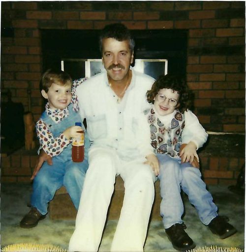 Everett Douglas Taulbee photo gallery thumbnail 43 of 154