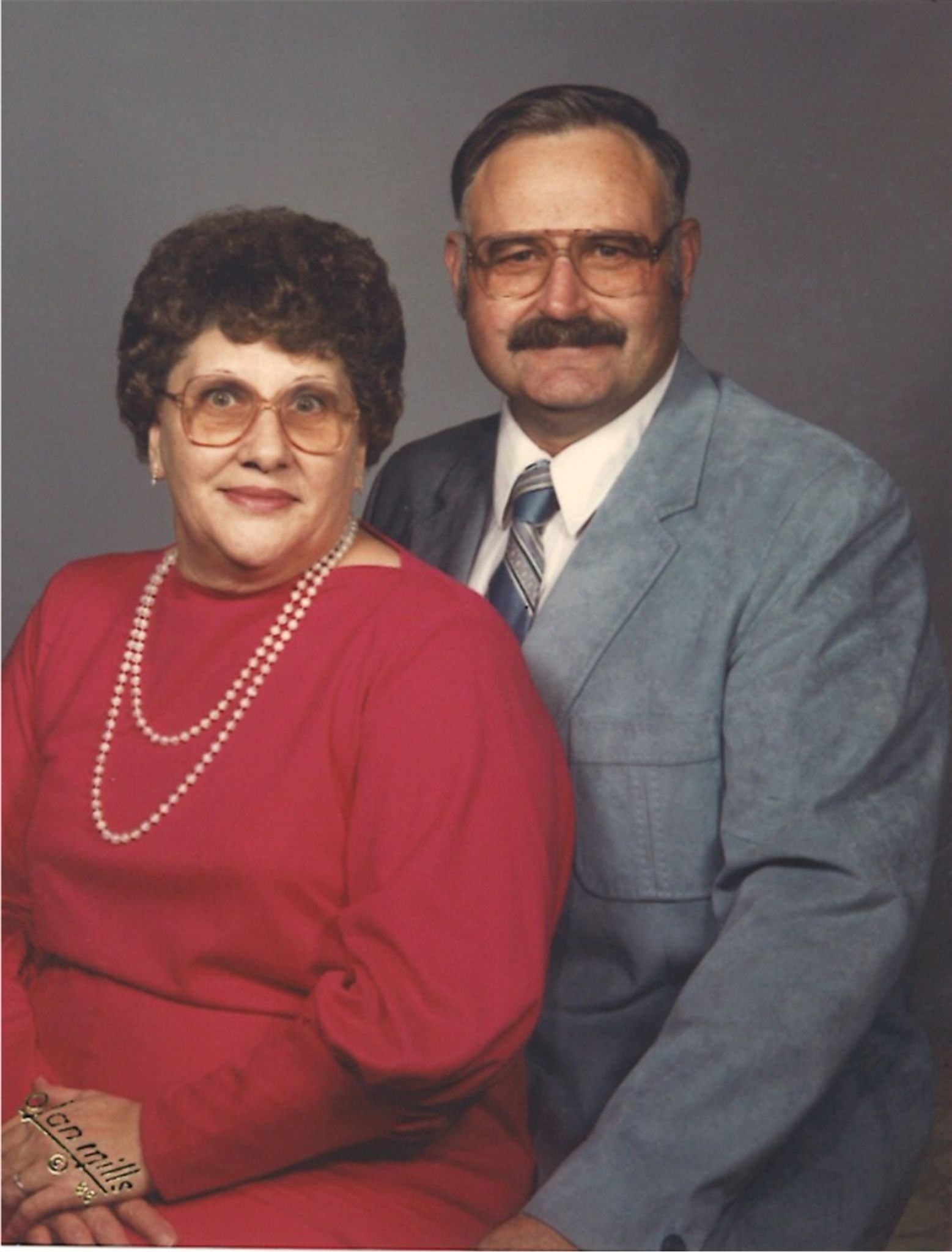 Fecha de nacimiento de entre 1927-01-01 y 1927-12-31 (Ordenado por  Popularidad Ascendente), image size:1557x2048