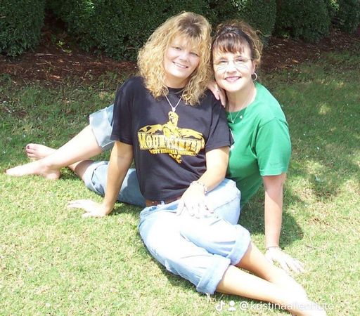 Nancy Ann Burdette photo gallery thumbnail 1 of 230