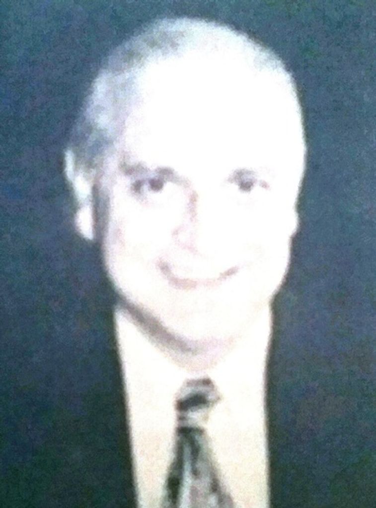 Robert J. Cipolletti
