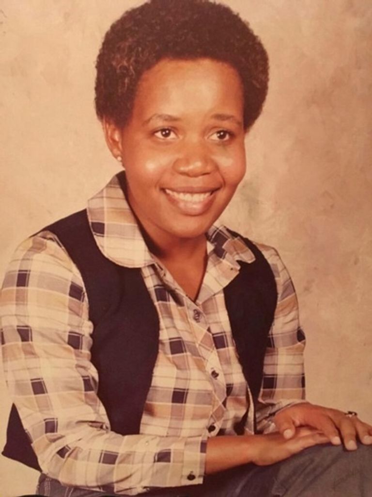 Rose Sampson Profile Photo