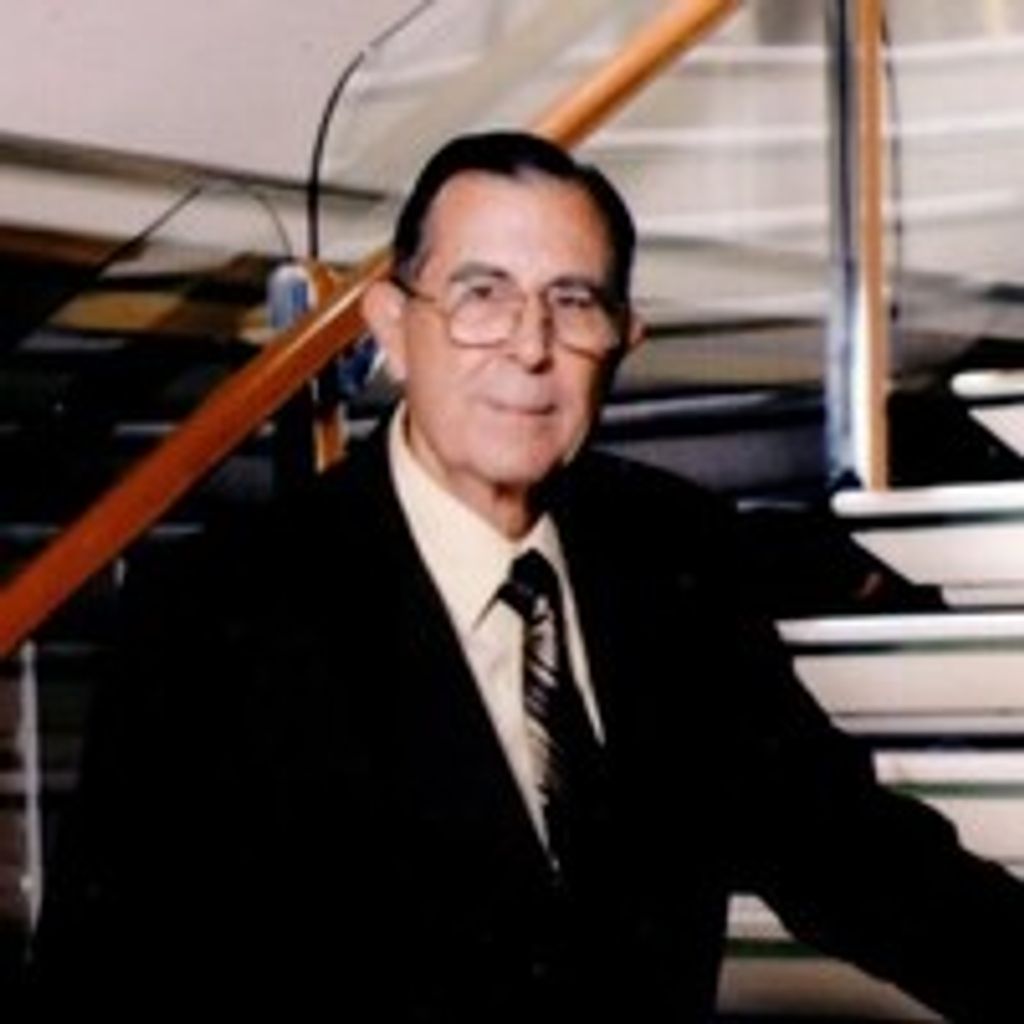 Dudley Eugene Farr