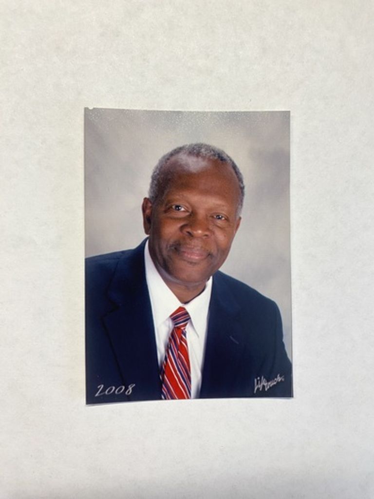 Leon Mitchison, Jr. Profile Photo