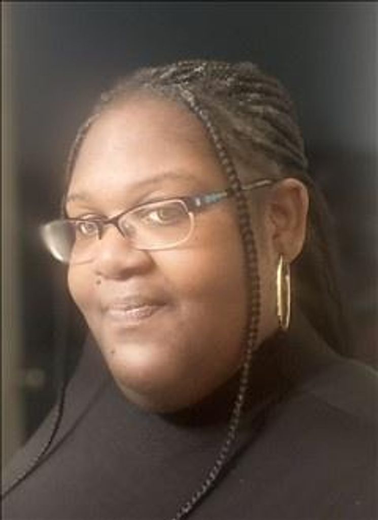 Chenika Holly Profile Photo