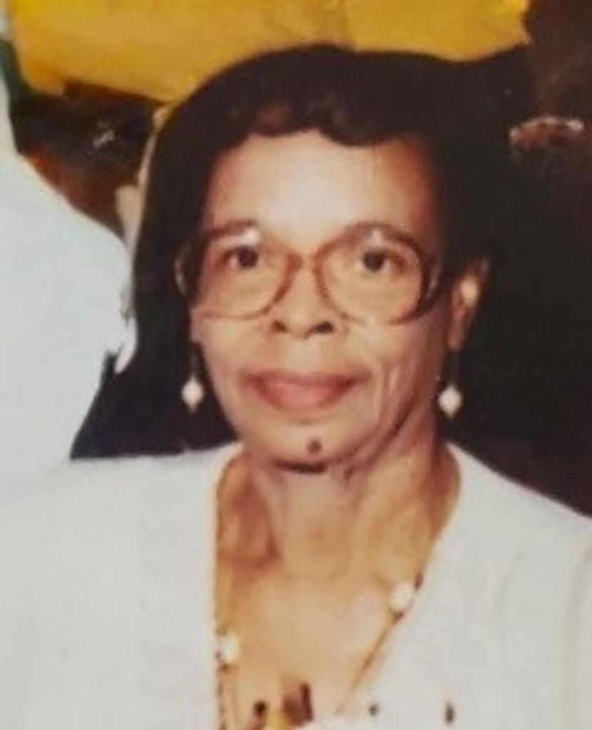 Ms. Pauline Woods Profile Photo