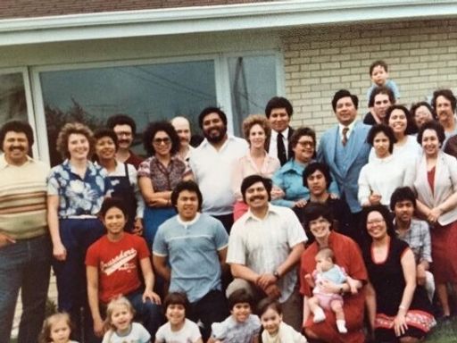 Wendy Palomo photo gallery thumbnail 131 of 173