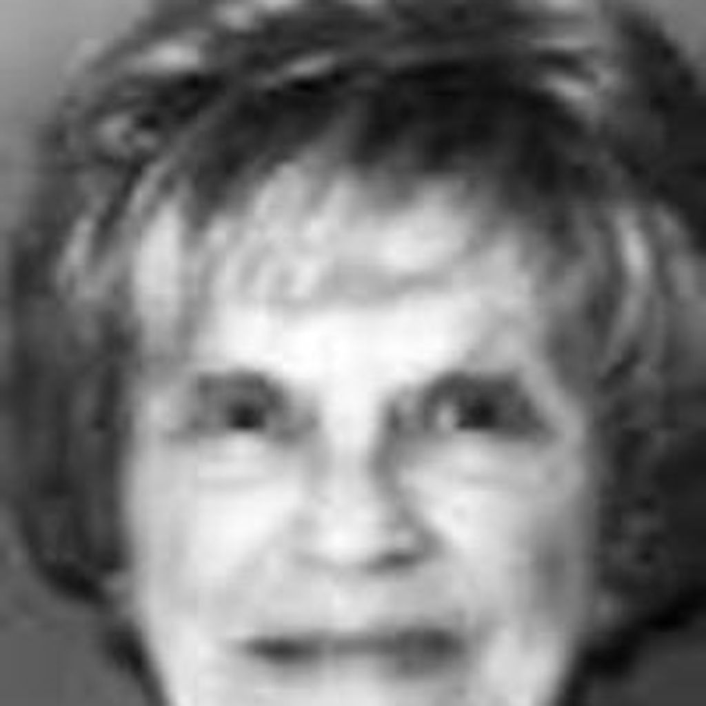 Bella Louise Dye