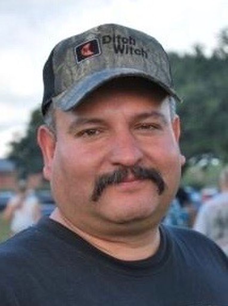 Robert Guerra Guzman Profile Photo