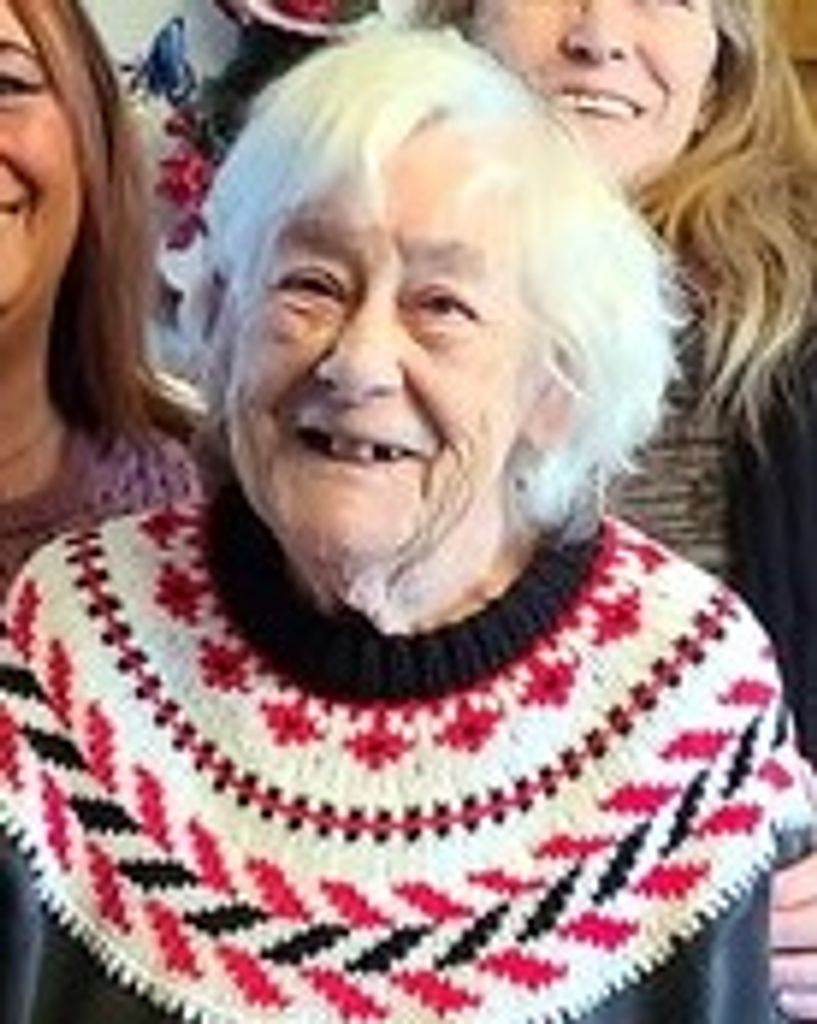 Janet Elaine Holwuttle Profile Photo