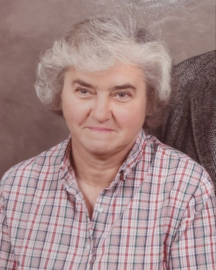 Nina M. Helbling Profile Photo