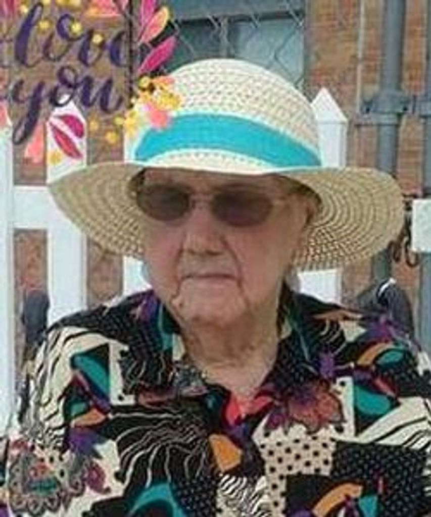 Elizabeth Peterson Profile Photo