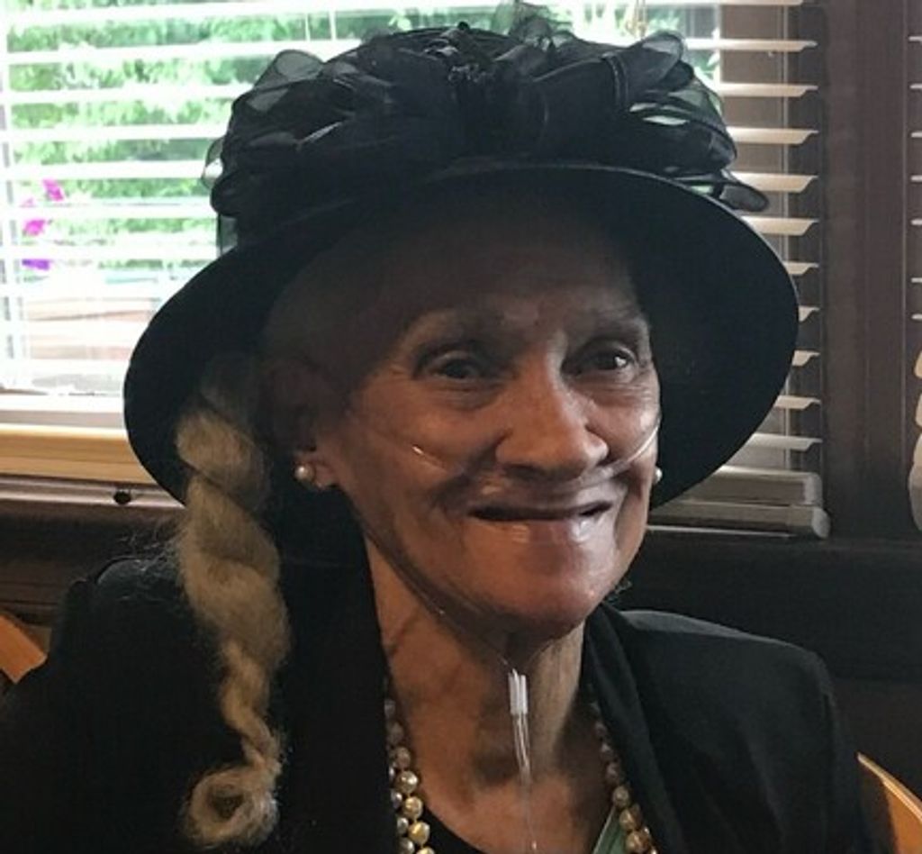 Hazel Naomi Harris Profile Photo