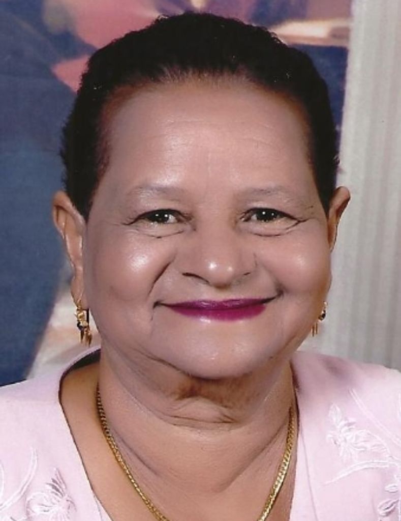 Elvira P. "Tchu Tcha" (Rodrigues) Barros