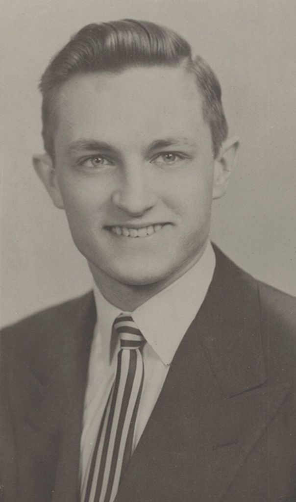 Leonard M. Thomas Profile Photo