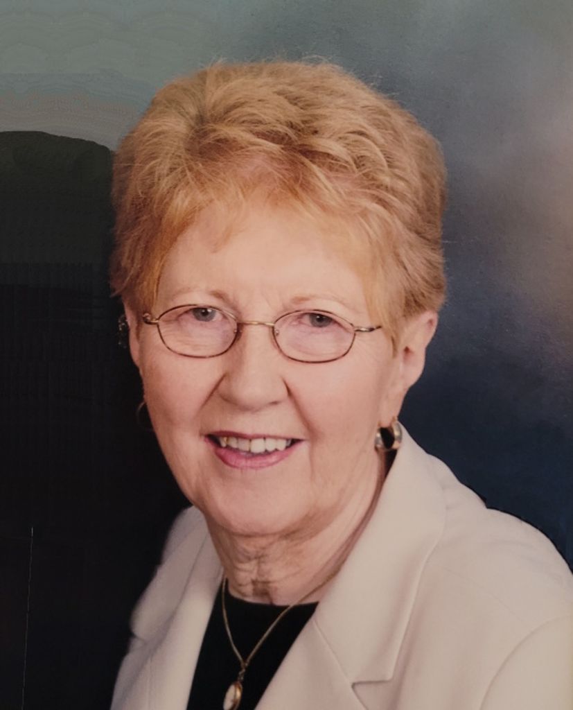 Elaine Carlson Profile Photo
