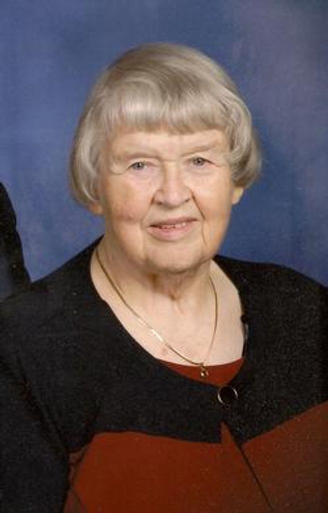 Nellie Mae Hutter Profile Photo