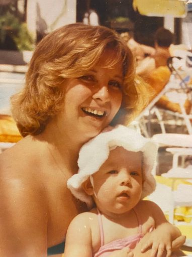 Nomie Beatty photo gallery thumbnail 20 of 77