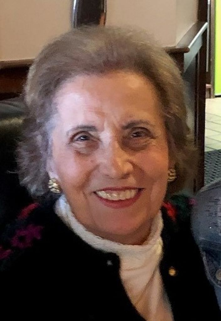 Louise (Guarnieri)  Binelli