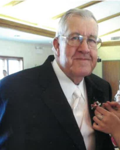 Roy Elliot Davis's obituary image