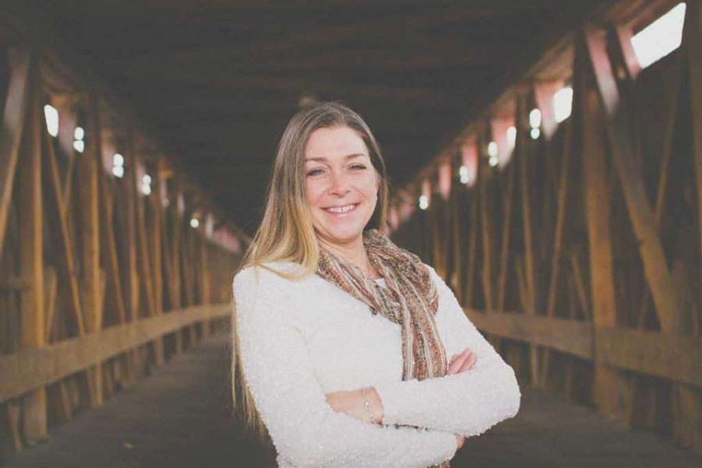 Julie R (Smith)  Apple