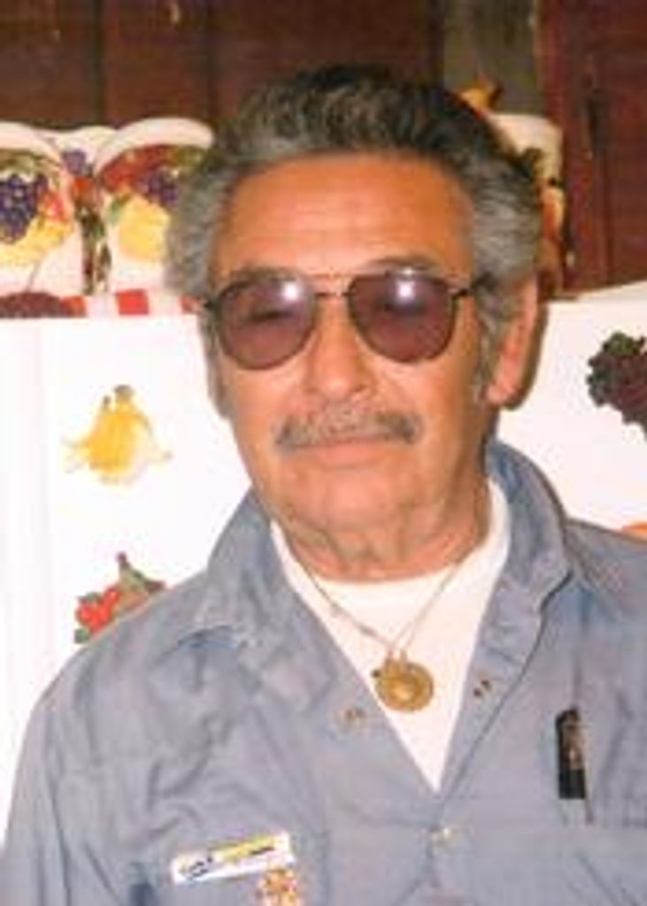 Roberto R. Vela