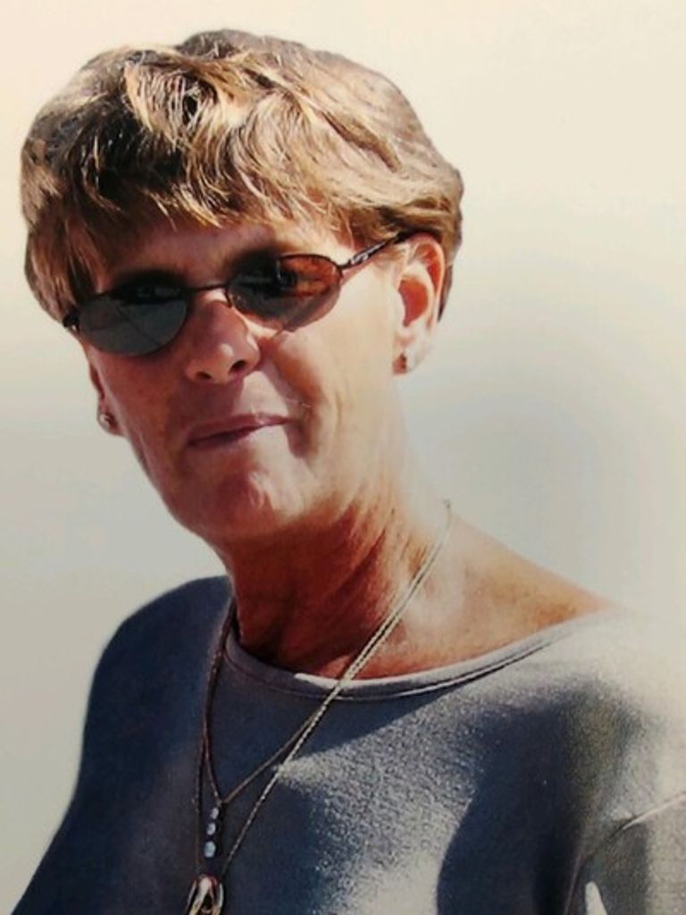 Noreen Elizabeth Sneirson