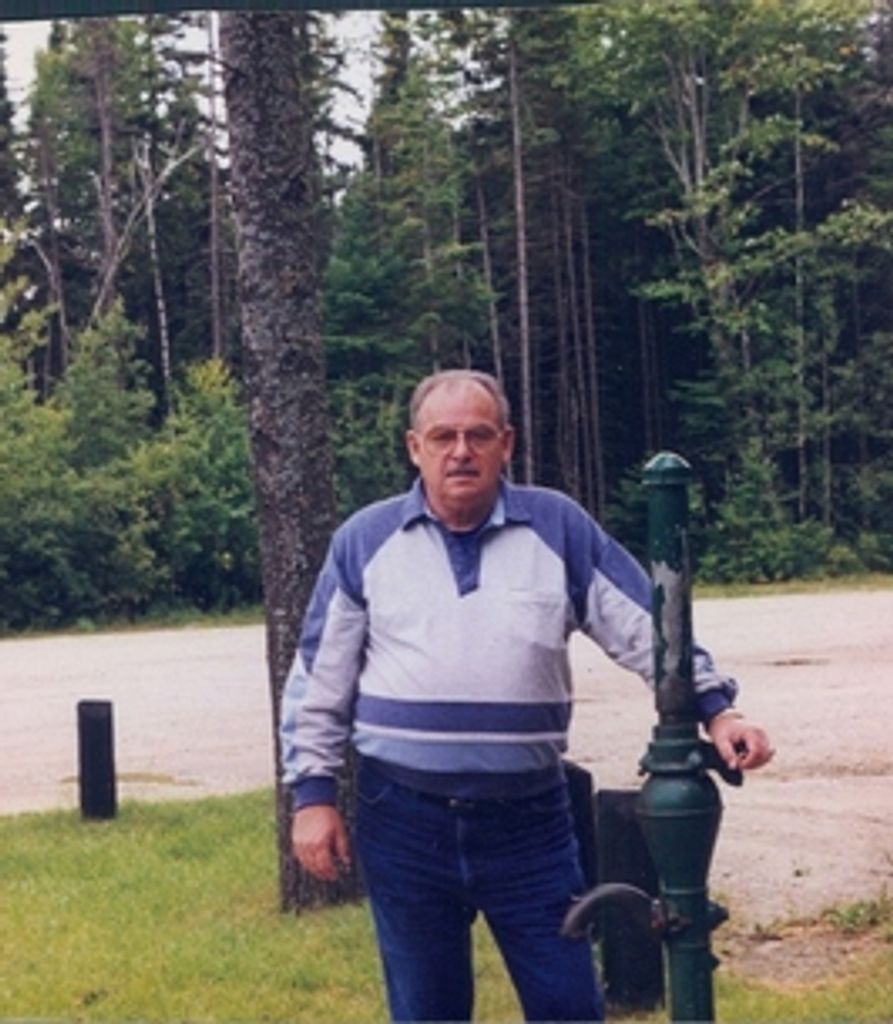 Arthur M Jones