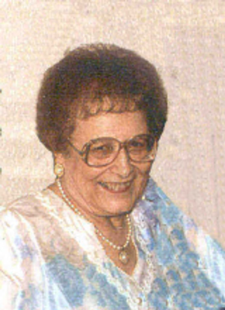 Edna E Wiethorn