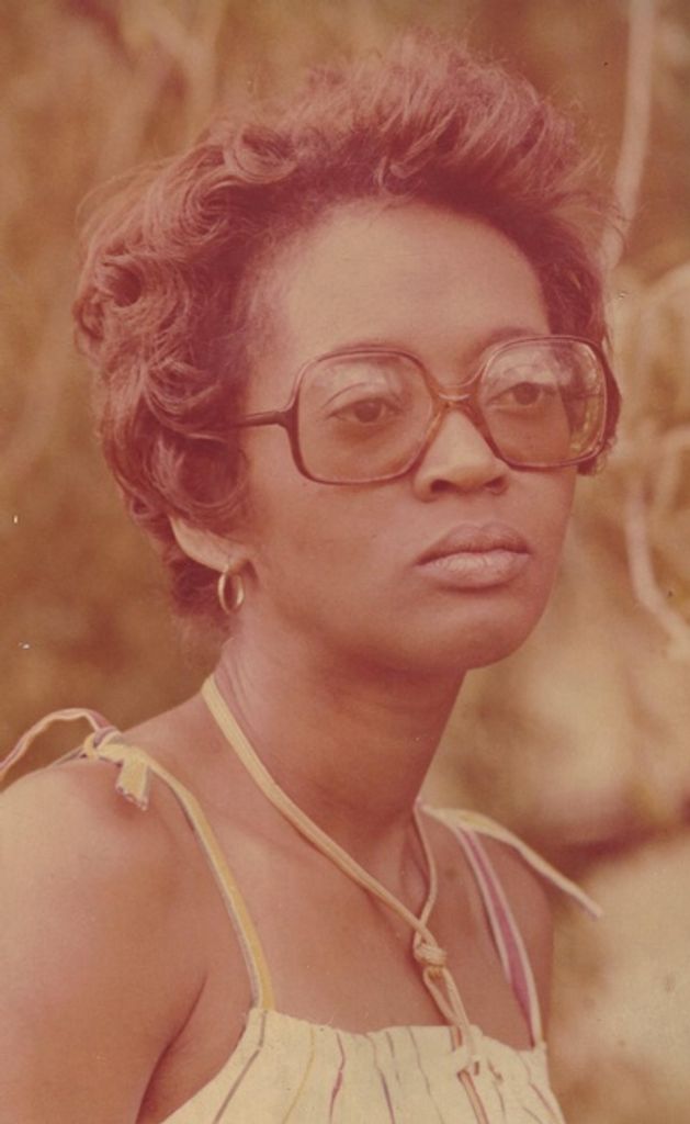 Carolyn Louise Henry