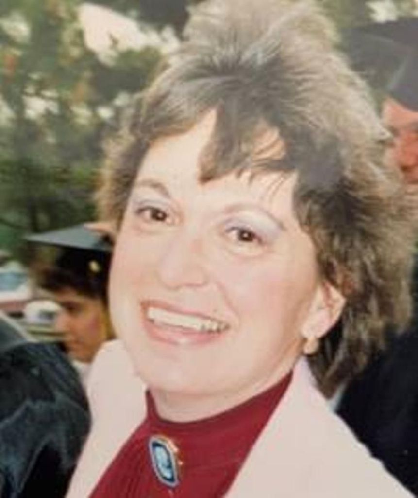 Dorothy Mills-Tetro