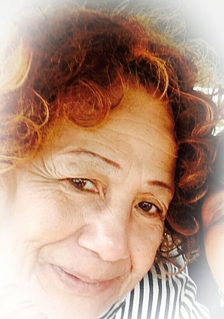 Elizabeth Collins Profile Photo