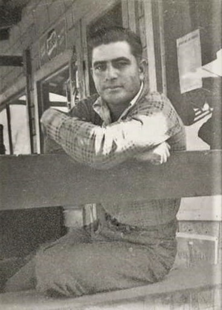 Max Nelson Hollingsworth Profile Photo
