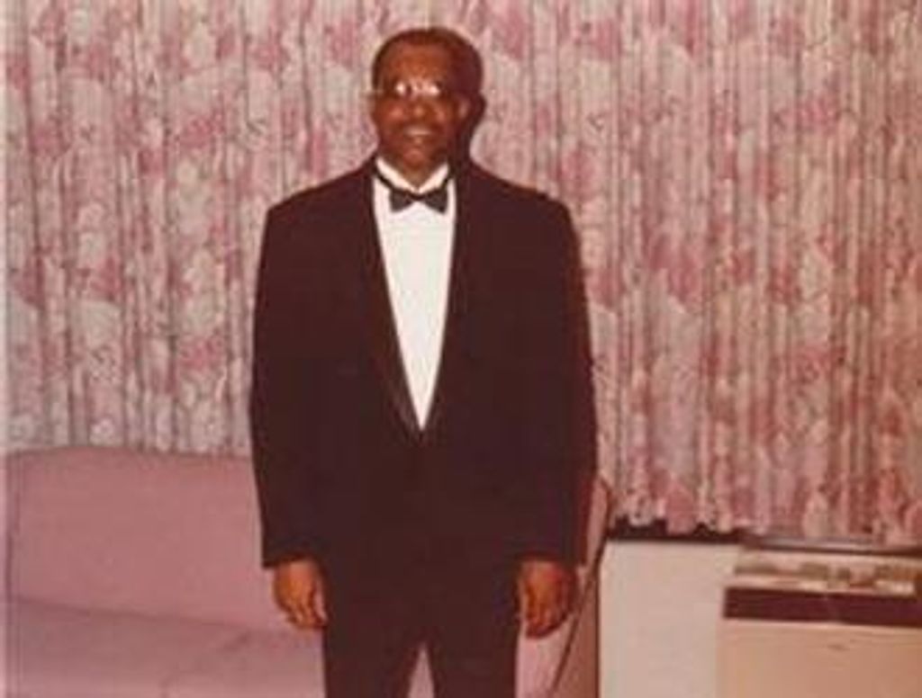 Larry E. Vernon Profile Photo