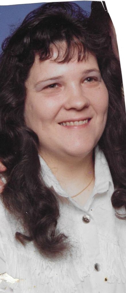 Robin Lynn Hall Profile Photo