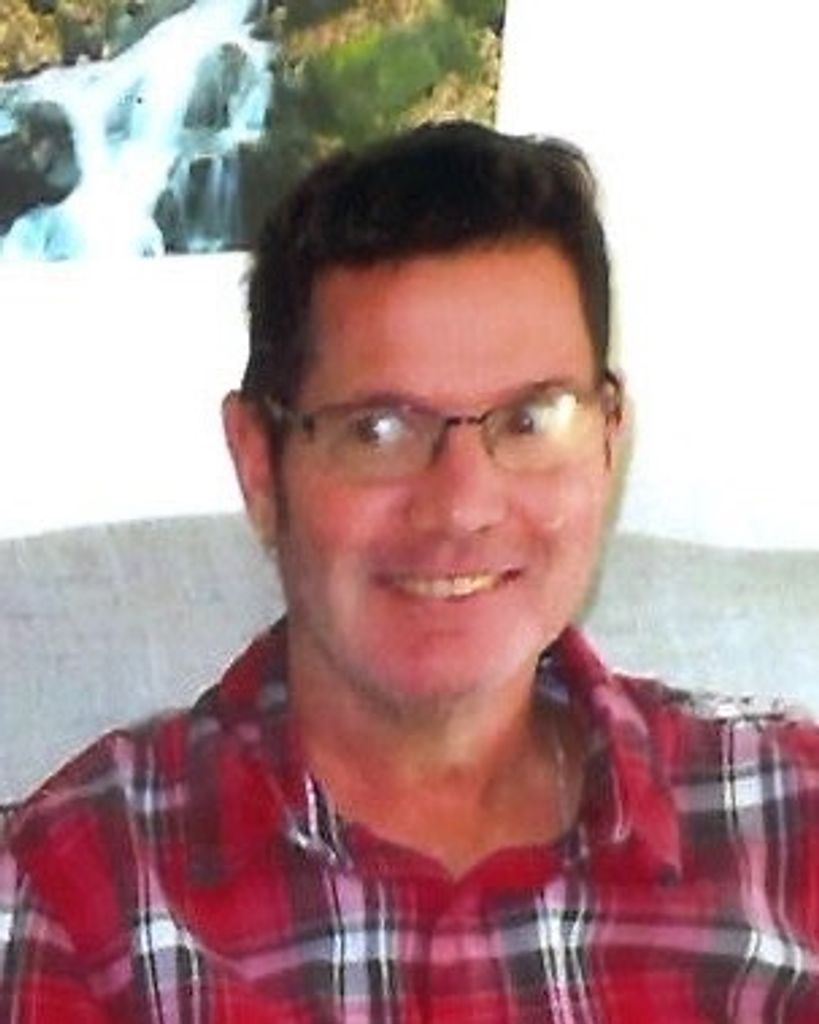 Jeffery Russell Dean Profile Photo