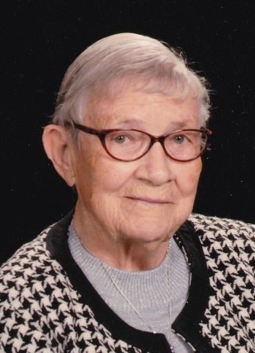 Opal "Jeanne" Arnold photo gallery thumbnail 1 of 65