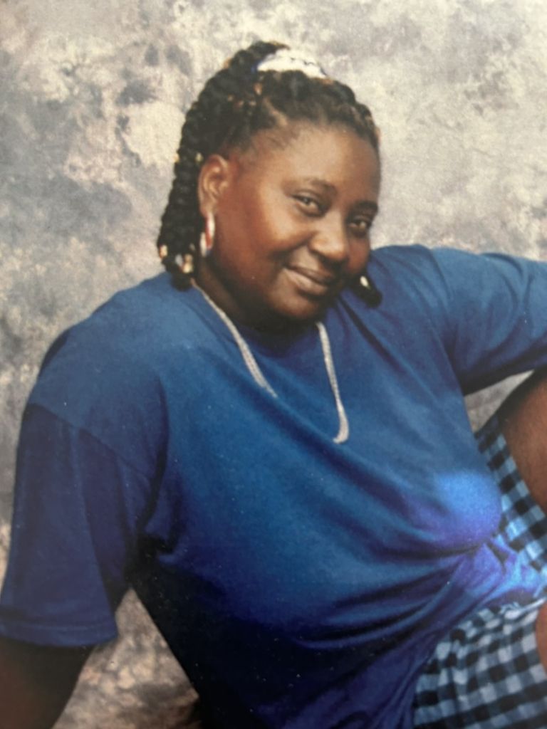 Angela Hills Profile Photo