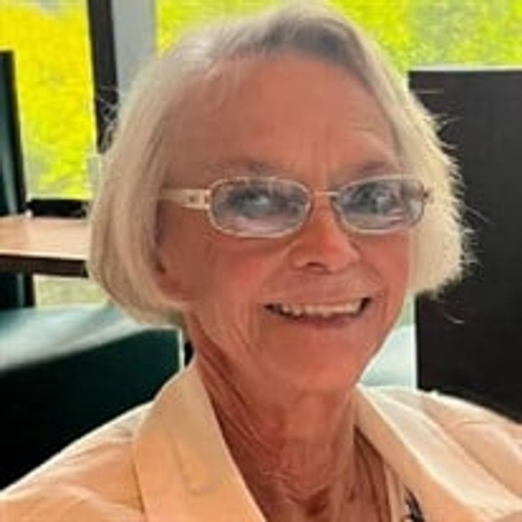 Glenda Lou Hubacek
