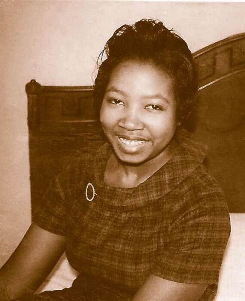 Lois (Ross)  Davis Profile Photo
