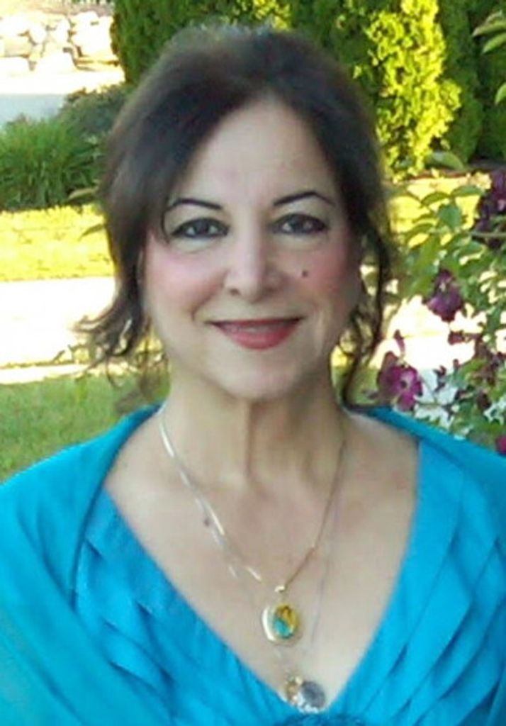 Nadia Kaskorkis Zeer Profile Photo