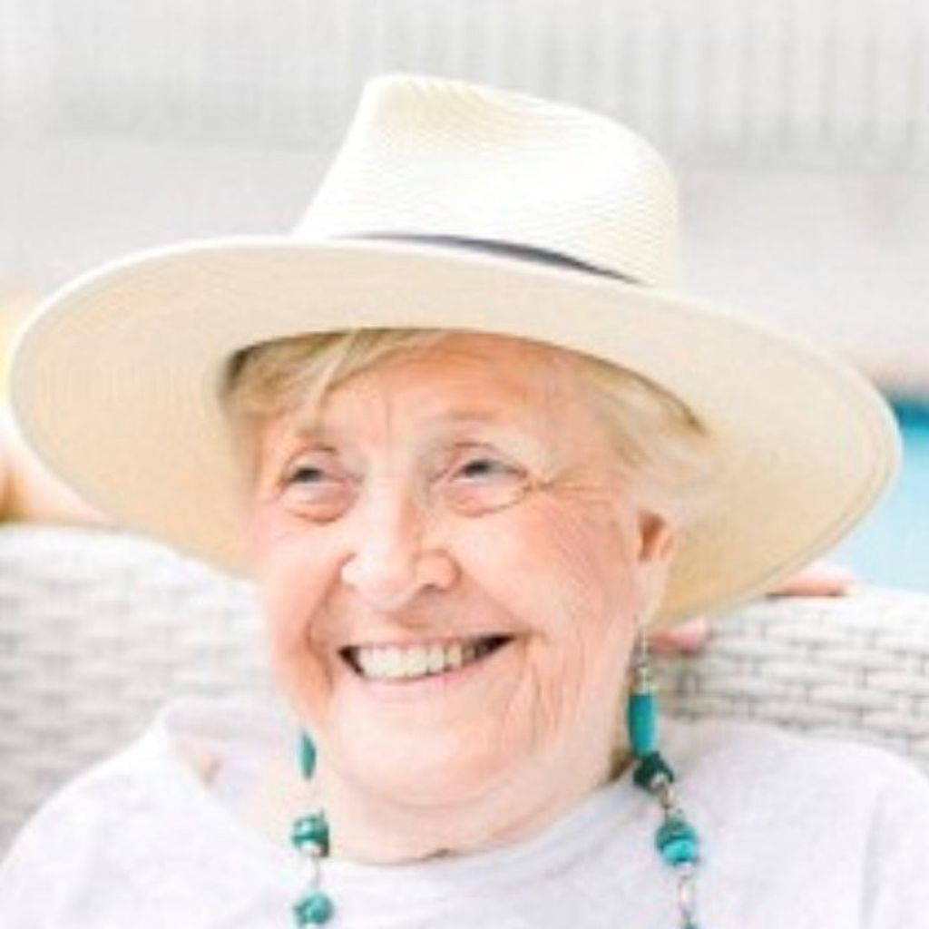 Clare Eaves Robbins Profile Photo