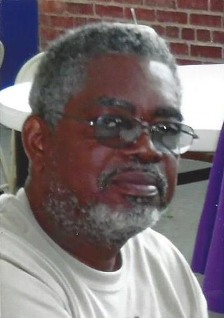 Robert Lewis Tanksley Profile Photo