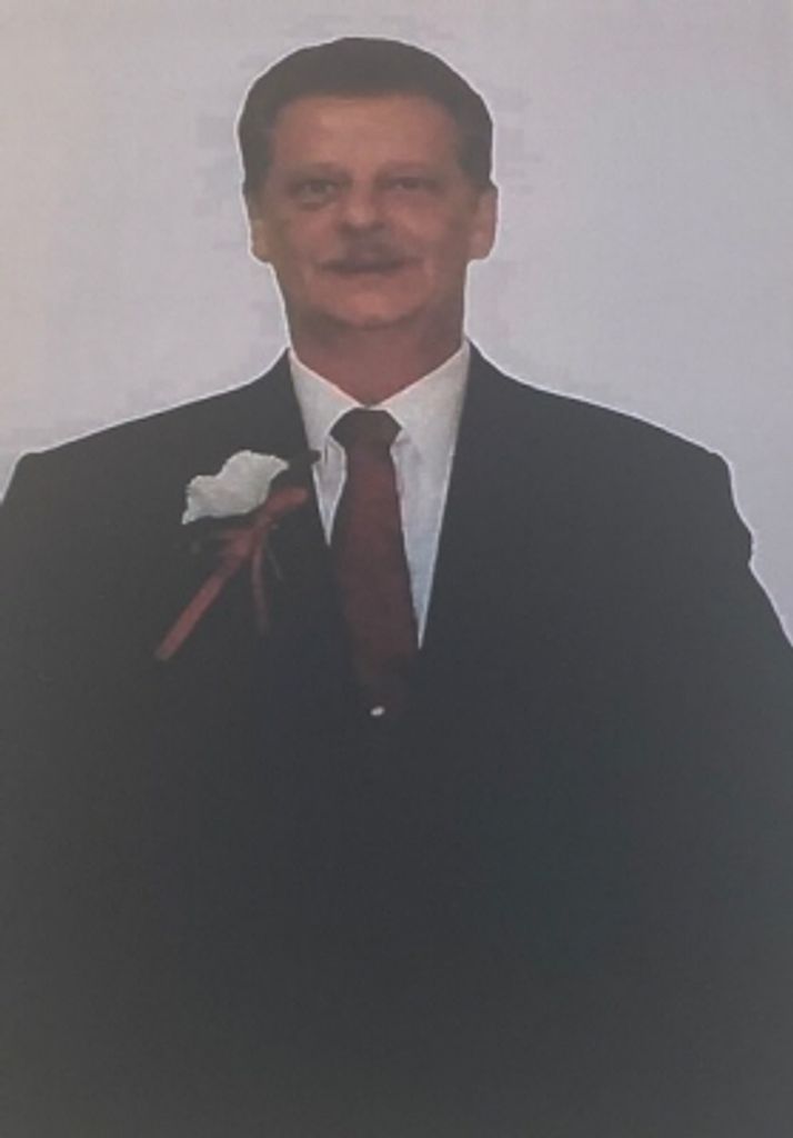 Johnny R Garren