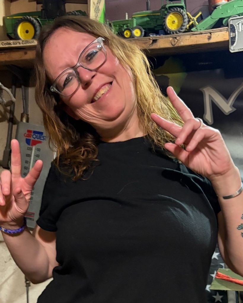 Holly Jo Kruse Profile Photo