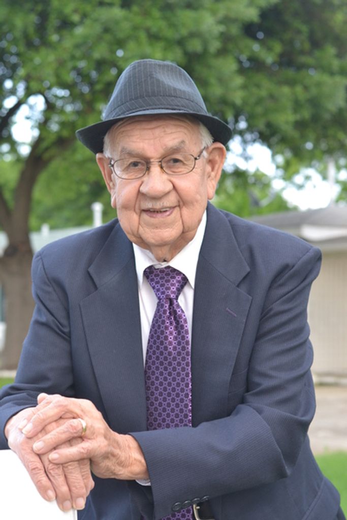 Anselmo Chemiro Martinez Profile Photo