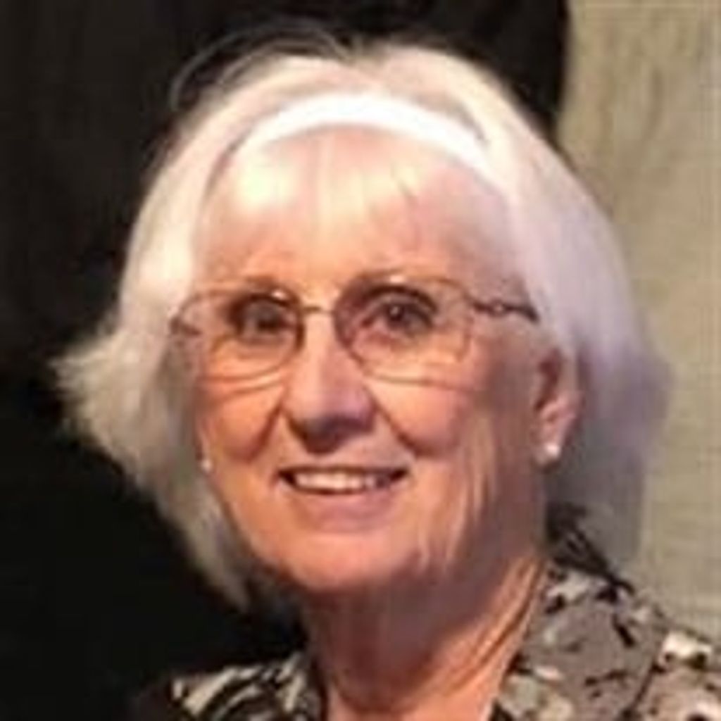 Gwen Wacek Profile Photo