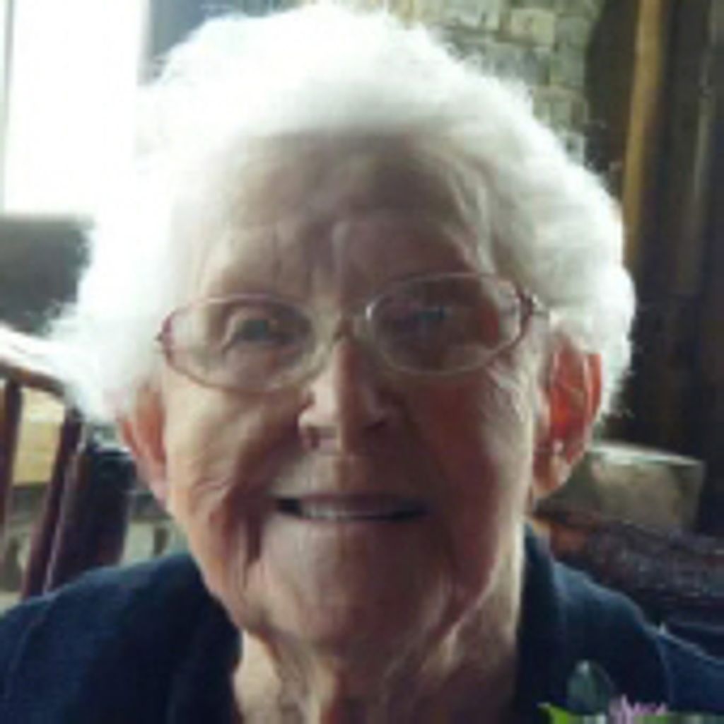 Dora Pauline (Frosch) Degeneffe