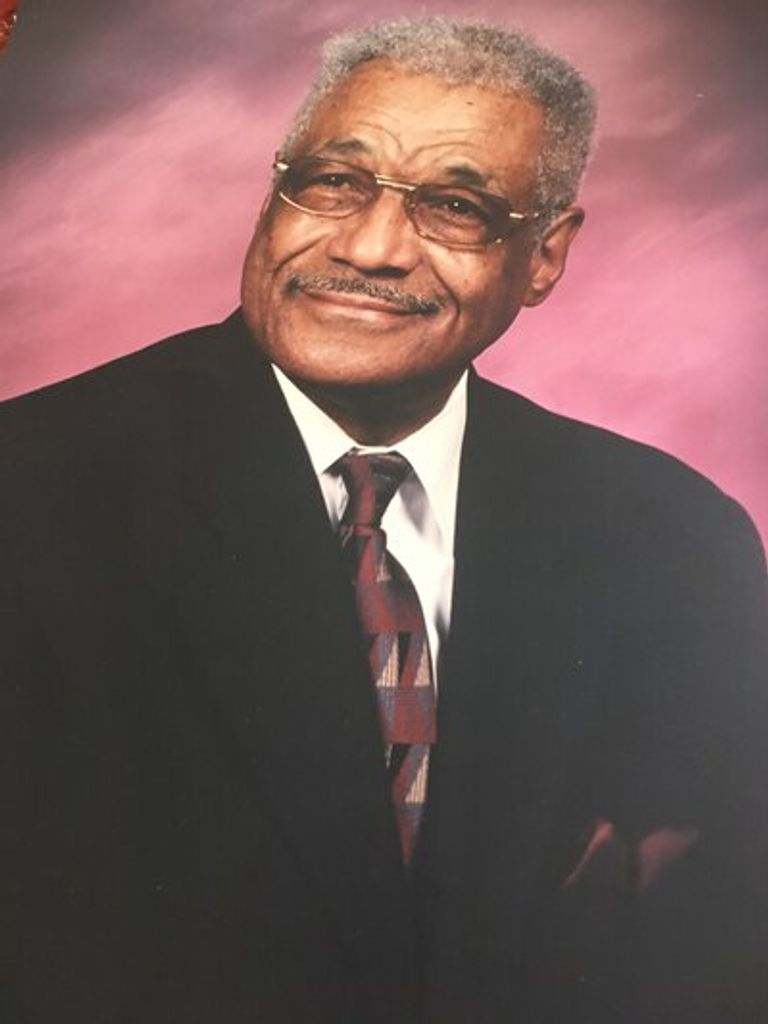 Frank Russell Profile Photo