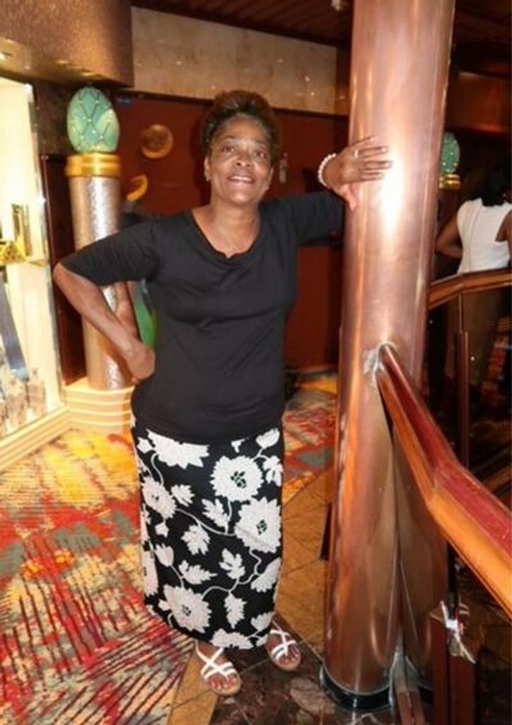 Sandra Paulette Holsey