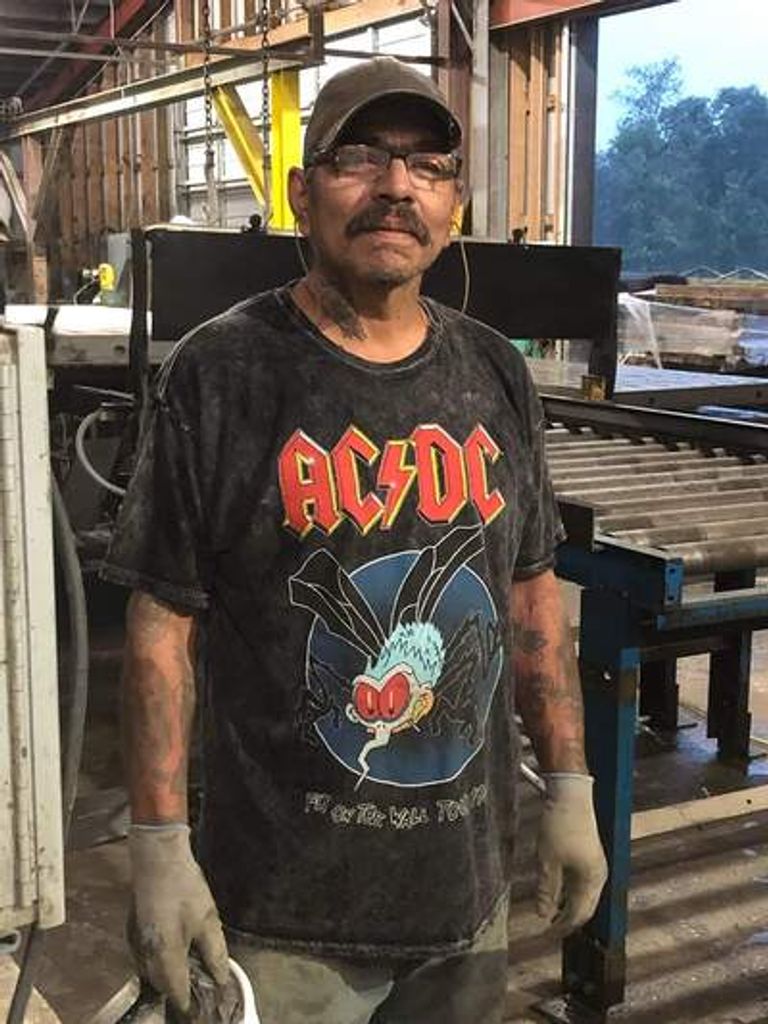 Victor Flores Profile Photo